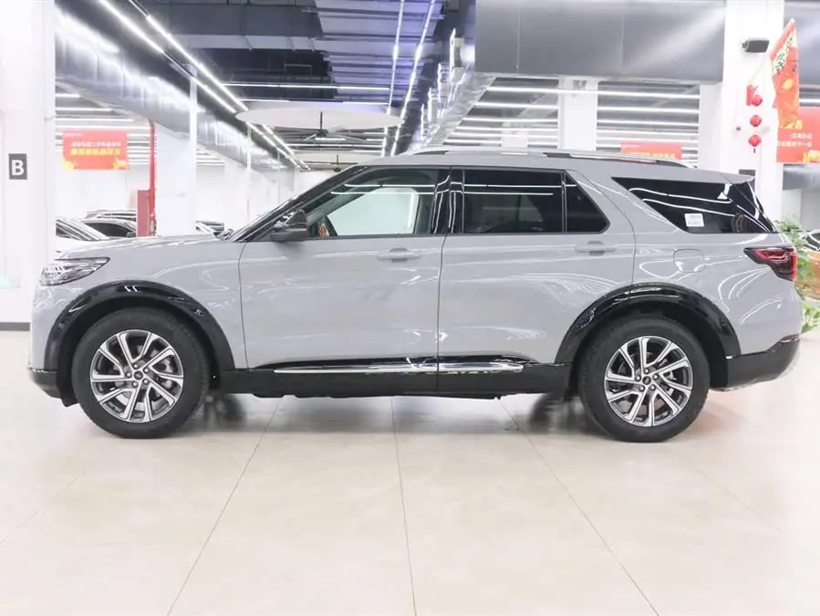 إكسبلورر 2024 2.3T EcoBoost فئة الدفع الخلفي 7 مقاعد