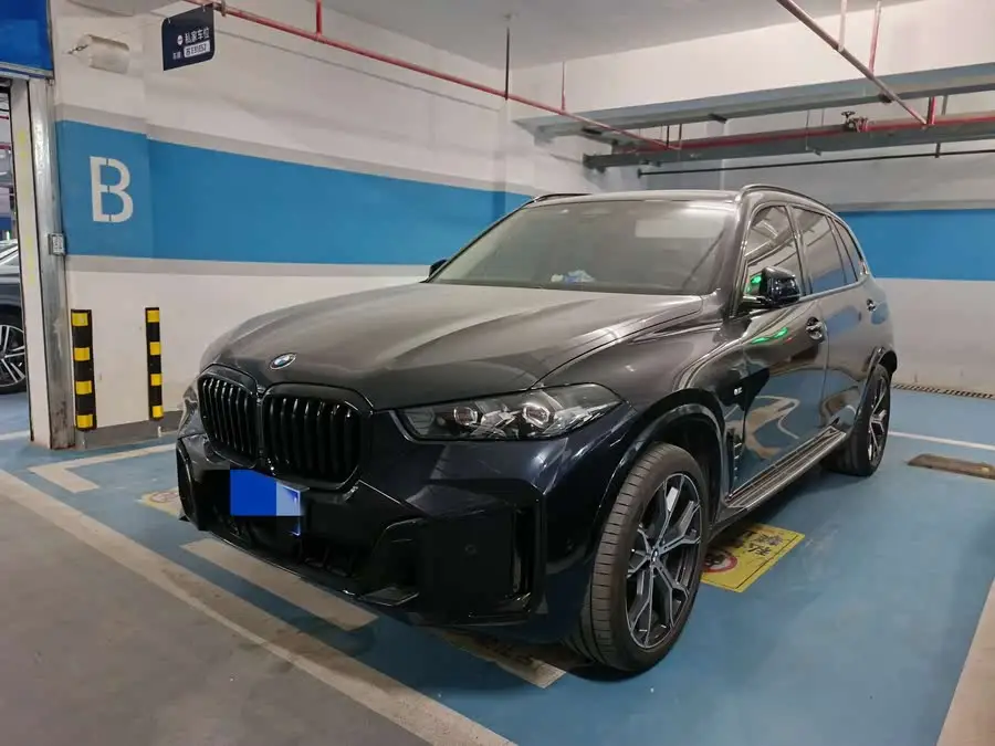 BMW X5 2023 xDrive 30Li M Sport Edition Night Package