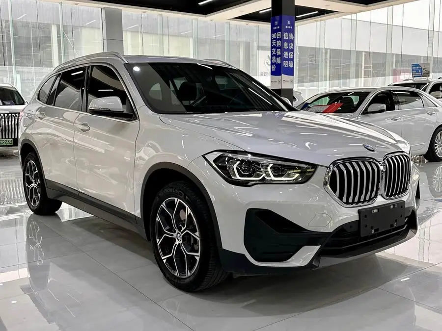 بي إم دبليو X1 2022 sDrive25Li الطراز الرائد