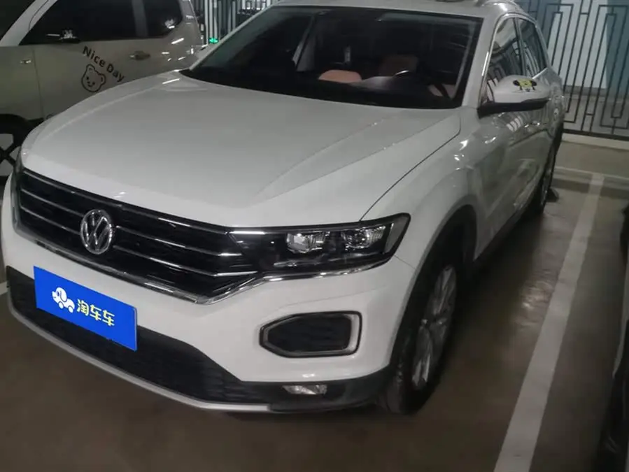 T-ROC 2020 230 TSI DSG نموذج الدخول بالدفع الثنائي