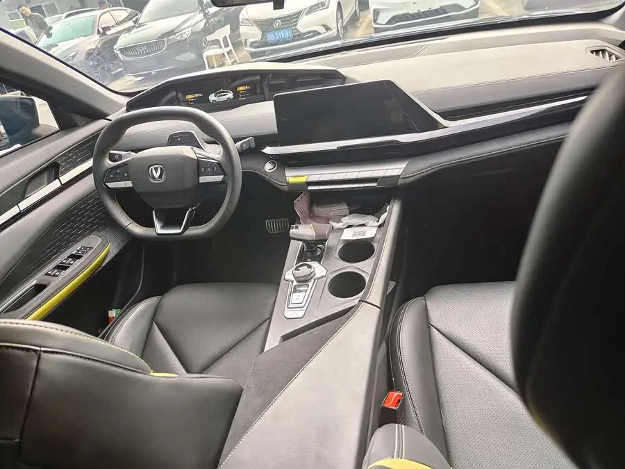 Changan UNI-V 2022 1.5T Premium