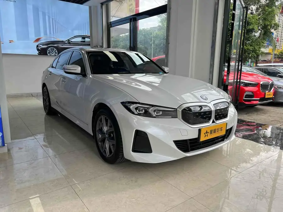 بي إم دبليو i3 2024 eDrive 35 L