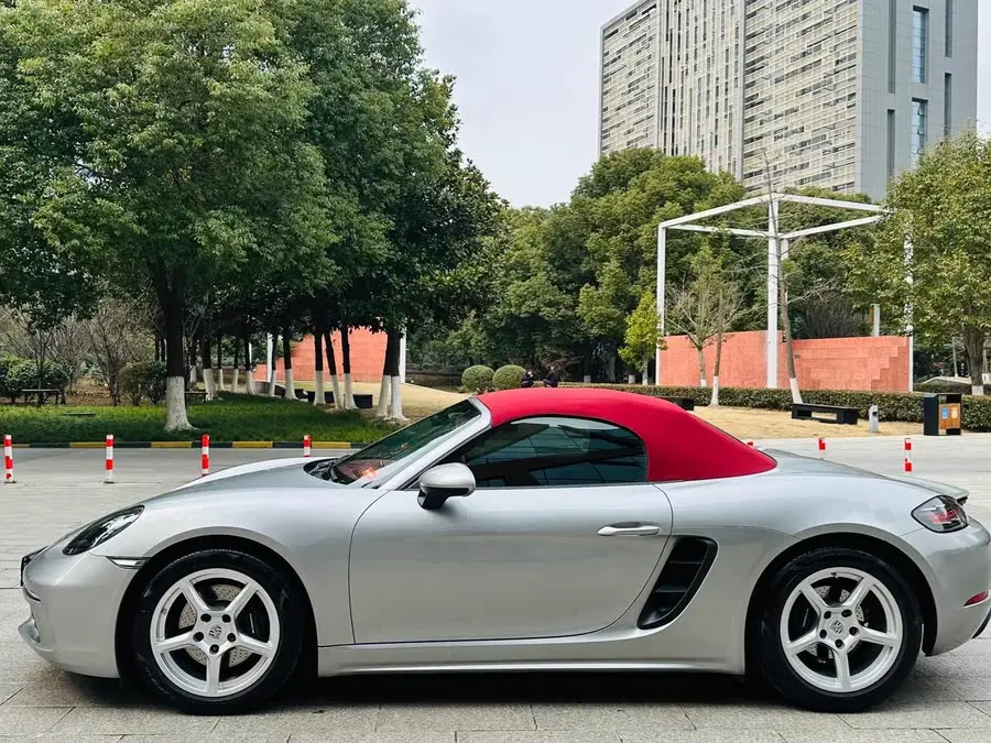 Porsche 718 2022 Boxster 2.0T