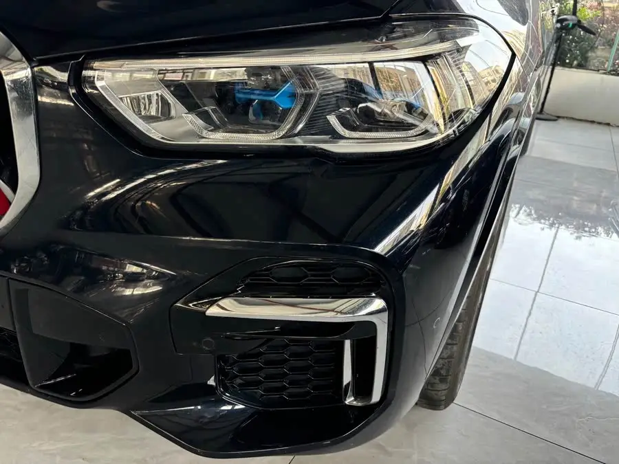 بي ام دبليو X5 2022 xDrive 40Li حزمة M الرياضية