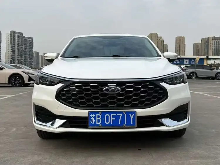 Ford Focus 2021 1.5L Automatic Diamond Edition