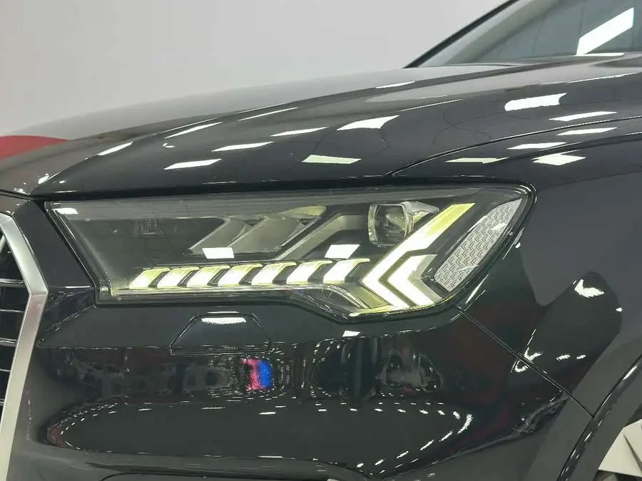 Audi Q7 2021 55 TFSI quattro S line Sport