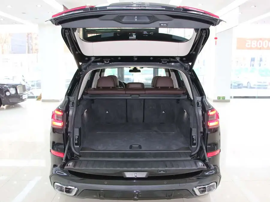 BMW X5 2022 xDrive 30Li Luxury M Sport Package