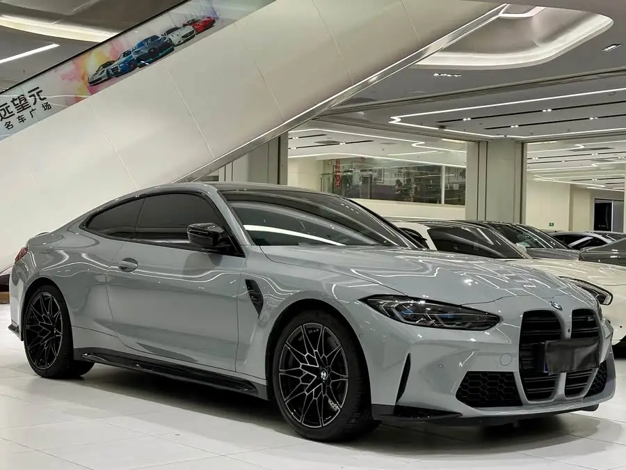 بي إم دبليو M4 2024 M4 كوبيه ثاندر إديشن