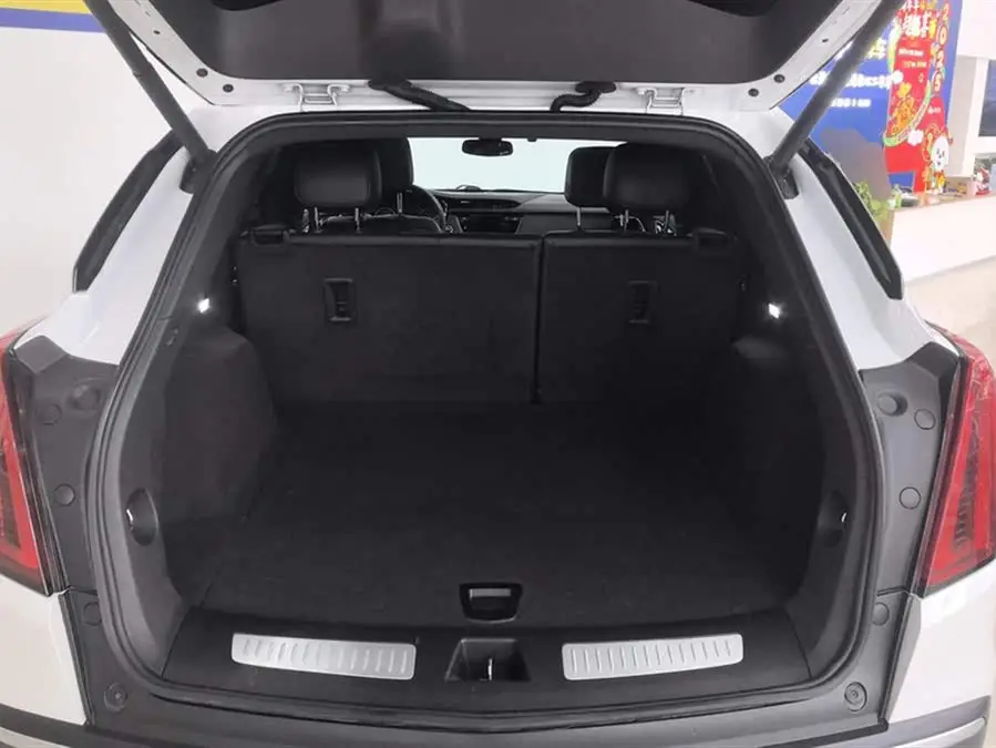 كاديلاك XT5 2021 28T الفاخرة