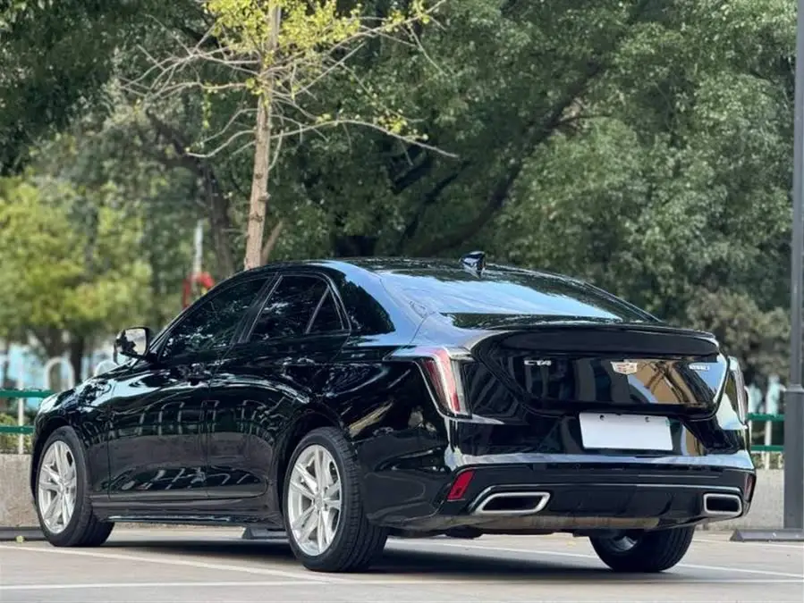 كاديلاك CT4 2021 28T فئة الرفاهية