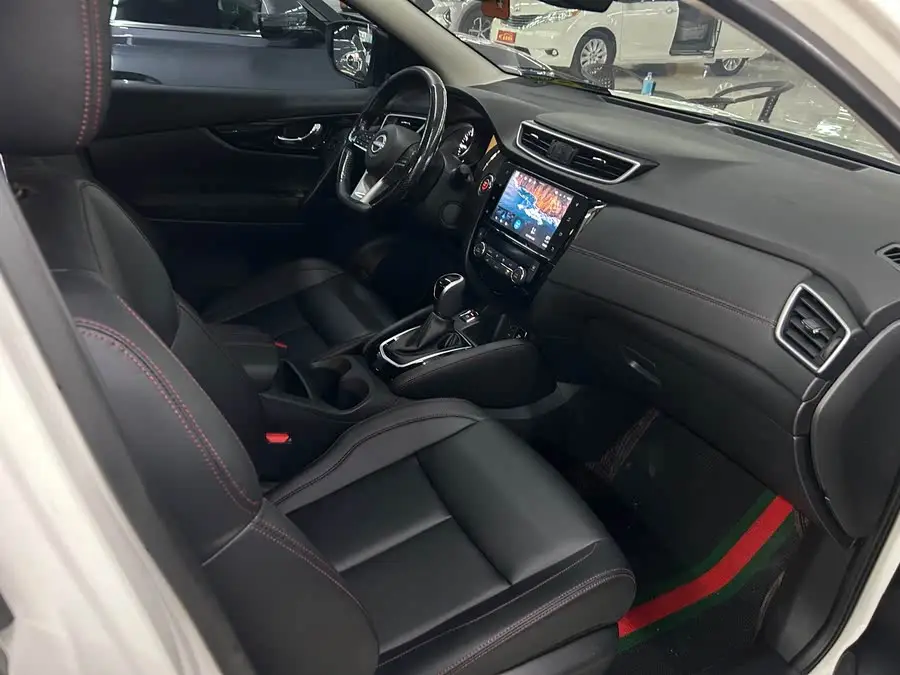 2023 نيسان قاشقاي كلاسيك 2.0 لتر CVT XV+ النسخة الرائدة