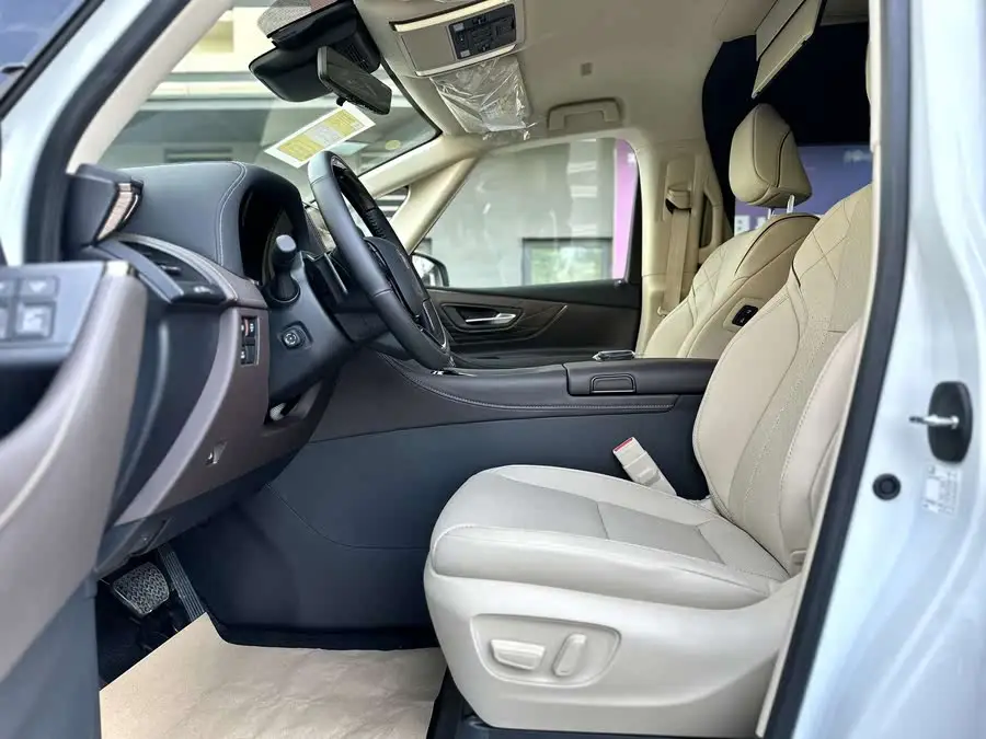 ألفارد 2024 موديل هجين 2.5 لتر الإصدار المتميز