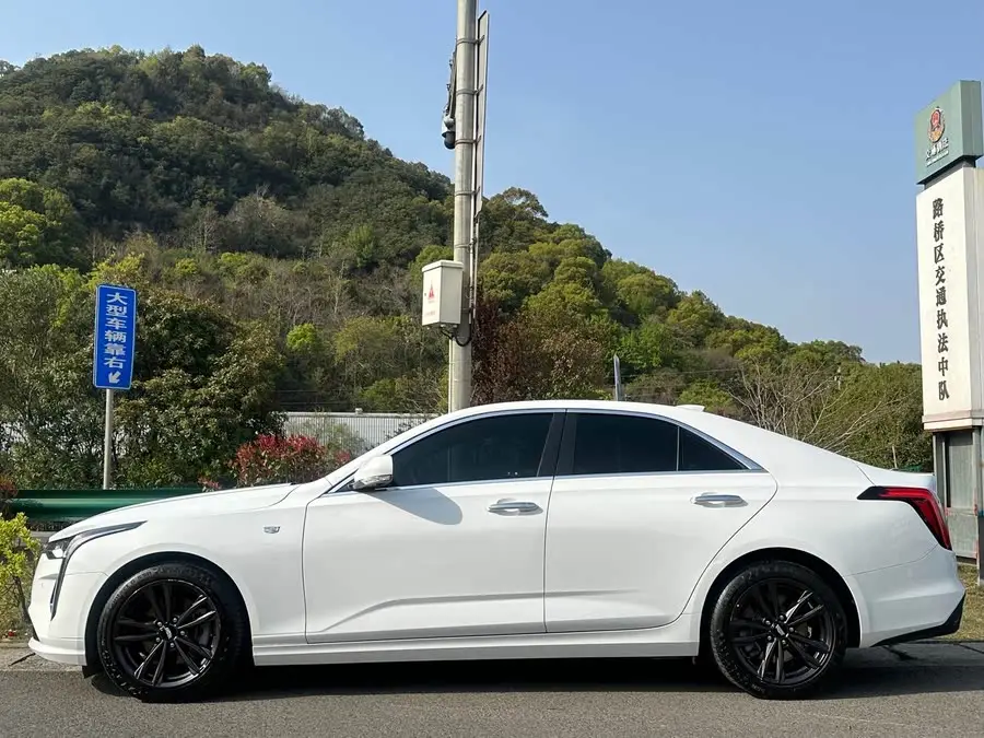 Cadillac CT4 2022 28T Luxury