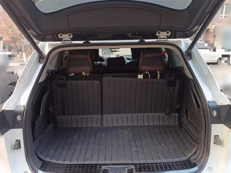 هايلاندر 2022 هايبرد 2.5 لتر دفع أمامي إيليت 7 مقاعد