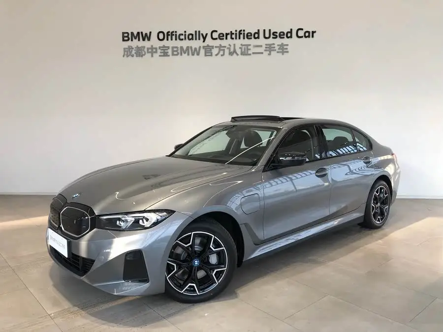 بي إم دبليو i3 2024 eDrive 40 L مجموعة الليل