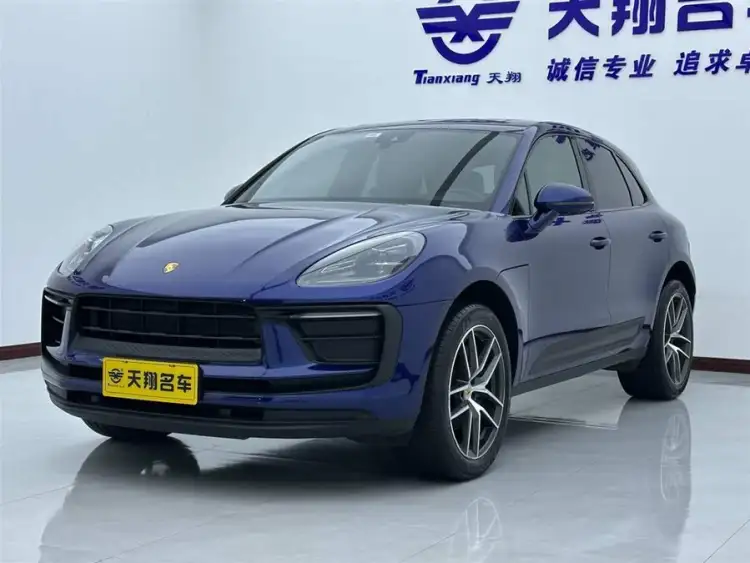 2024 Macan 2.0T