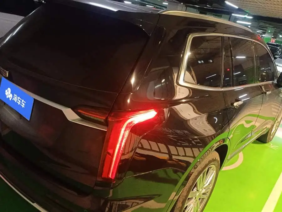 كاديلاك XT6 موديل 2021 2.0T ستة مقاعد دفع ثنائي فاخر