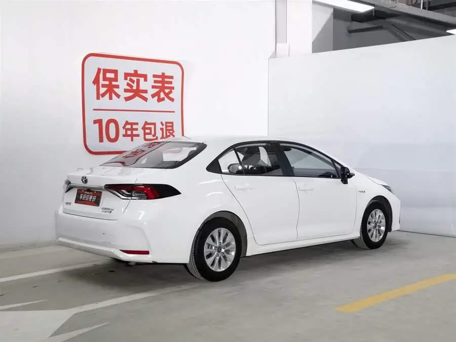 كورولا 2023 1.8 لتر هجينة كهربائية ذكية إصدار رائد