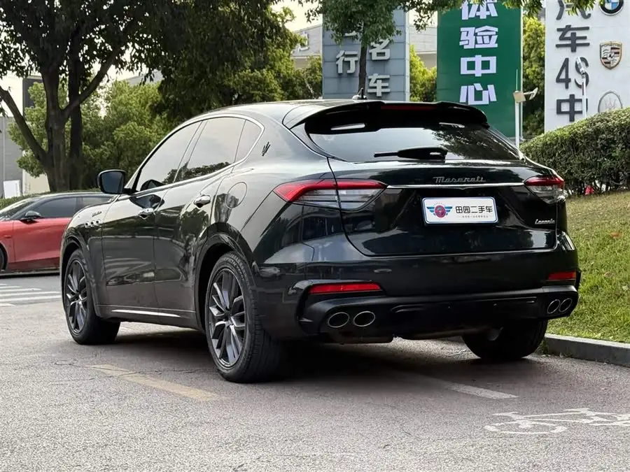 Levante 2022 3.0T Modena