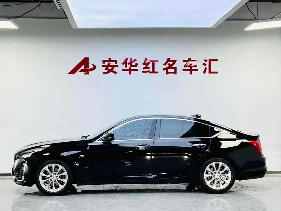 كاديلاك CT5 2022 28T الفاخرة (الإصدار القياسي)