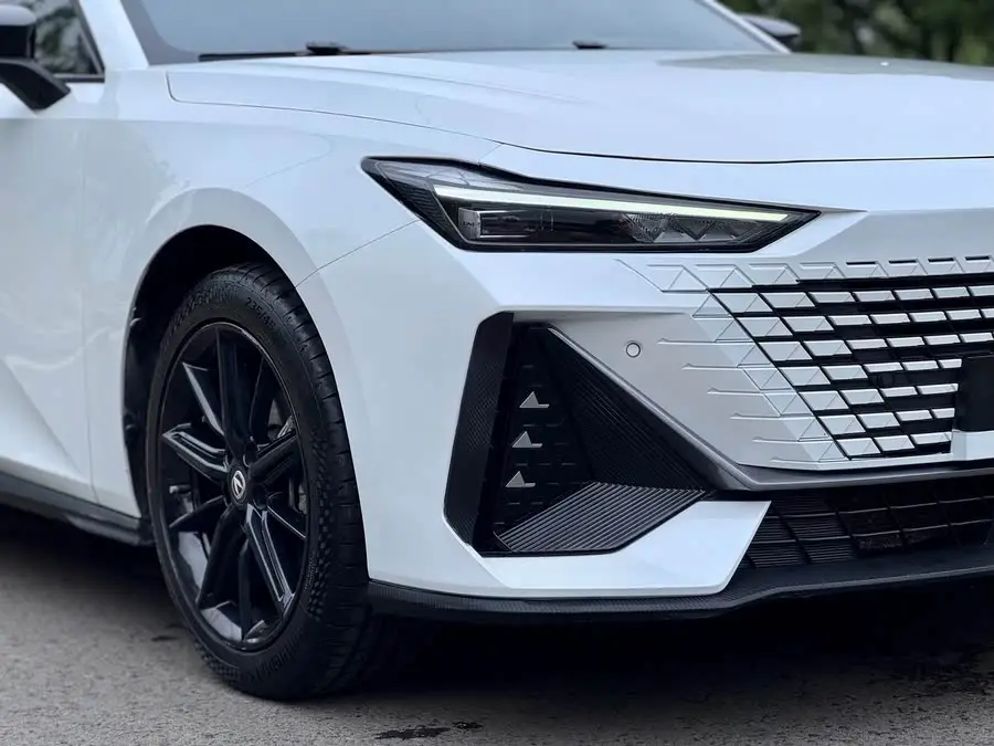 Changan UNI-V 2022 1.5T Premium