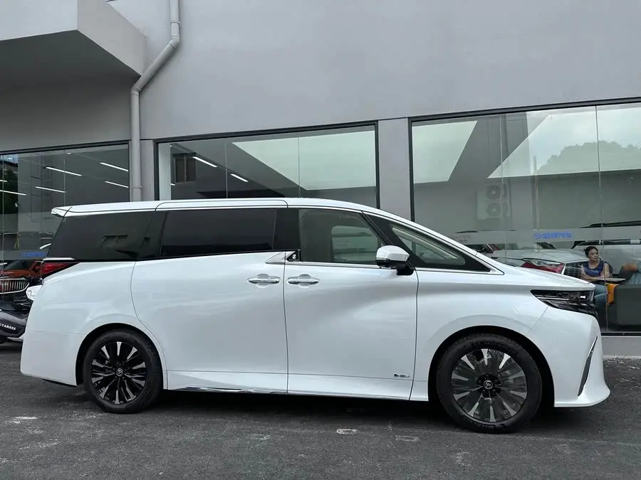 ألطفارد 2024 فئة المحرك المزدوج 2.5 لتر البريميوم