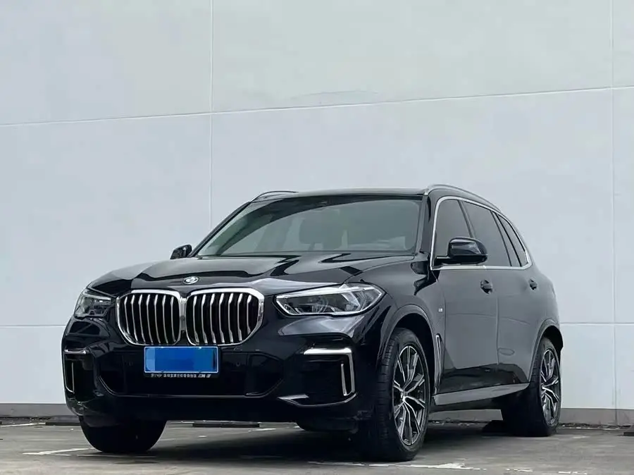 بي إم دبليو X5 2022 طراز محدث xDrive 30Li حزمة M الرياضية
