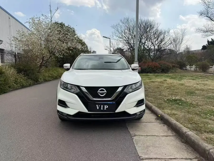 2021 نيسان إكس تريل 2.0 لتر CVT إصدار ذكي