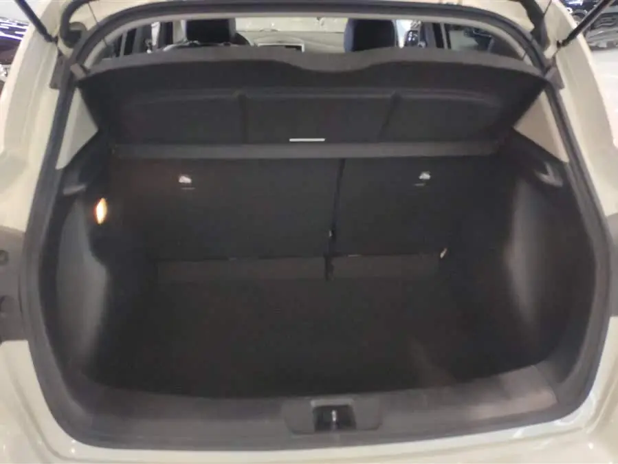 نيسان تييدا 2021 1.6 لتر CVT النسخة الذكية