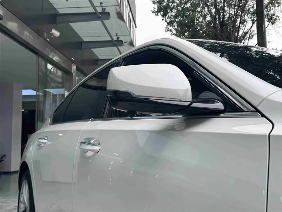 كاديلاك CT5 2024 28T الفاخرة