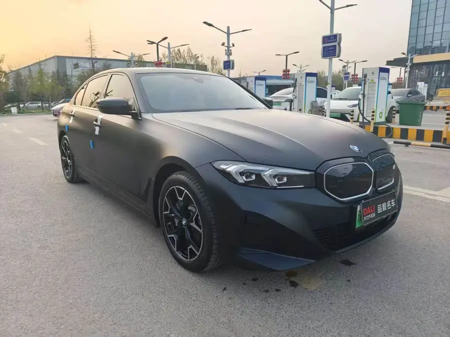 بي إم دبليو i3 2024 eDrive 40 L حزمة الليل