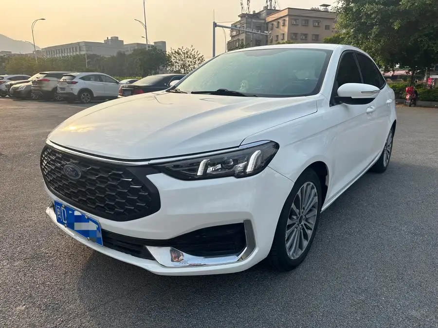 فورد فوكس 2021 1.5 لتر أوتوماتيكي إصدار الماس