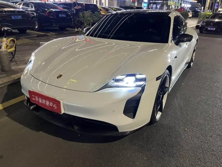 2022 Taycan Taycan Turbo