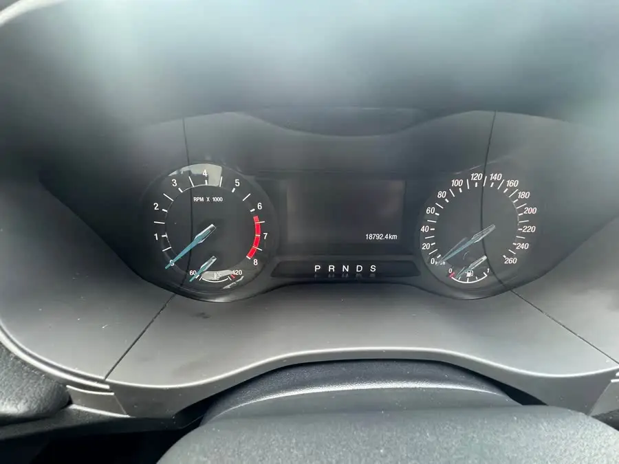 فورد مونديوم 2020 إيكوبوست 180 الطراز الأنيق