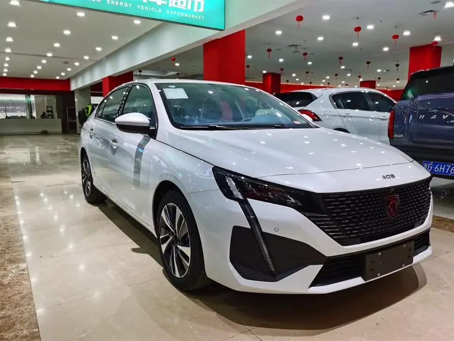 Peugeot 408 2022 1.6T Glowing Edition