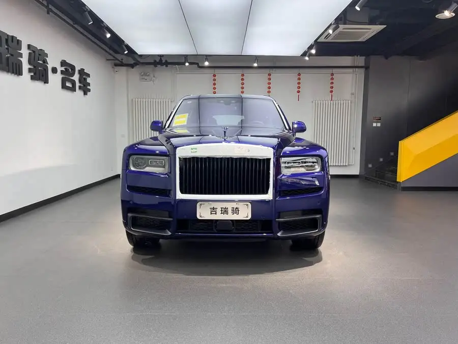 كولينان 2024 بلاك بادج