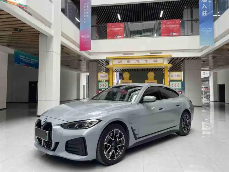 BMW i4 2023 eDrive35