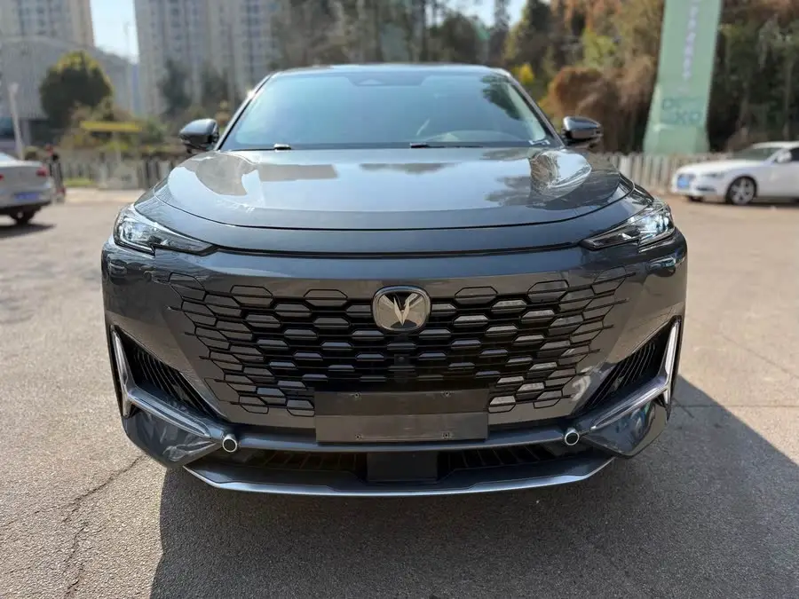 شانغن UNI-K 2021 2.0T الفاخرة