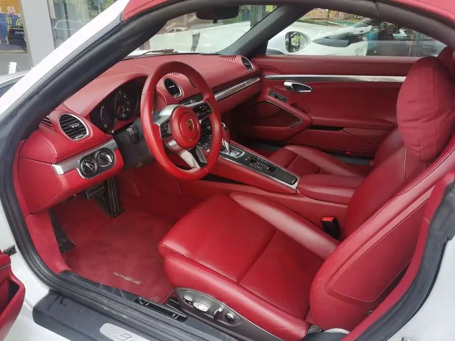 Porsche 718 2020 Model Boxster 2.0T