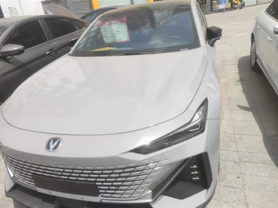 Changan UNI-V 2022 1.5T Excellence