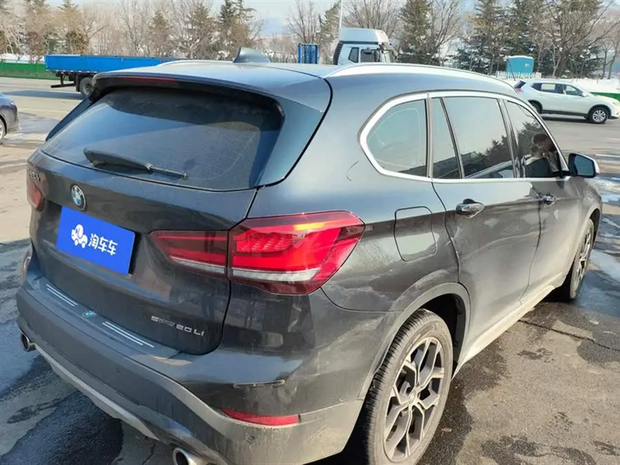 بي ام دبليو X1 2021 sDrive20Li الفاخرة