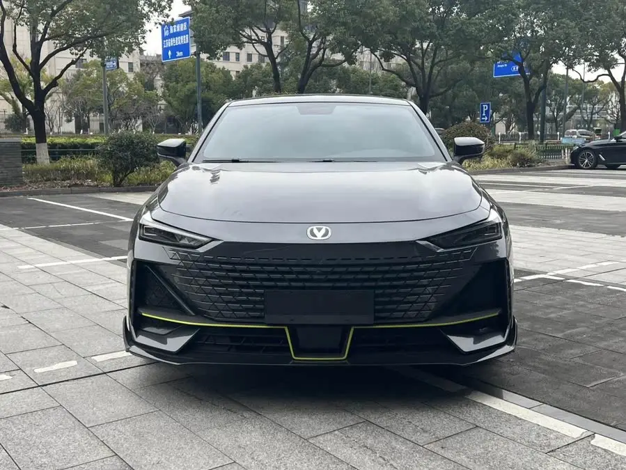 شانغن UNI-V 2022 فئة رياضية 1.5T