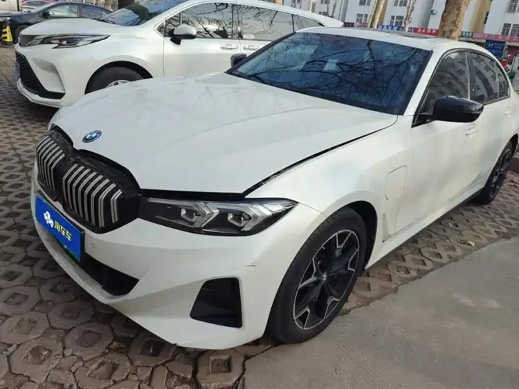 BMW i3 2023 eDrive 40 L Night Package