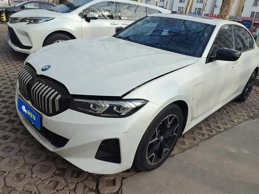 بي إم دبليو i3 2023 eDrive 40 L حزمة الليل