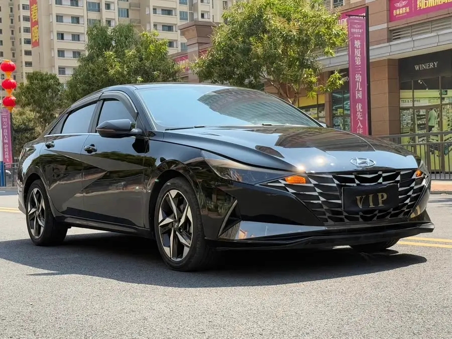2021 Elantra 1.5L CVT LUX Premium
