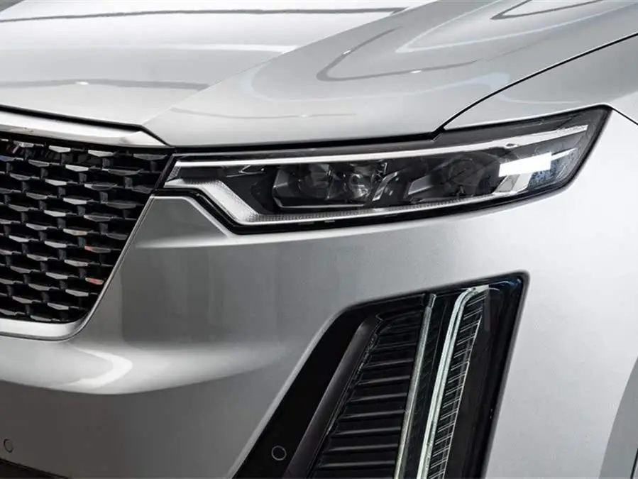 كاديلاك XT6 2022 2.0T ستة مقاعد دفع رباعي فاخر