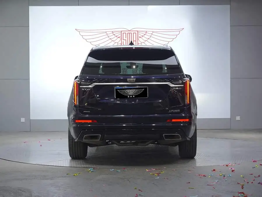 كاديلاك XT6 2021 2.0T ستة مقاعد دفع رباعي بريميوم