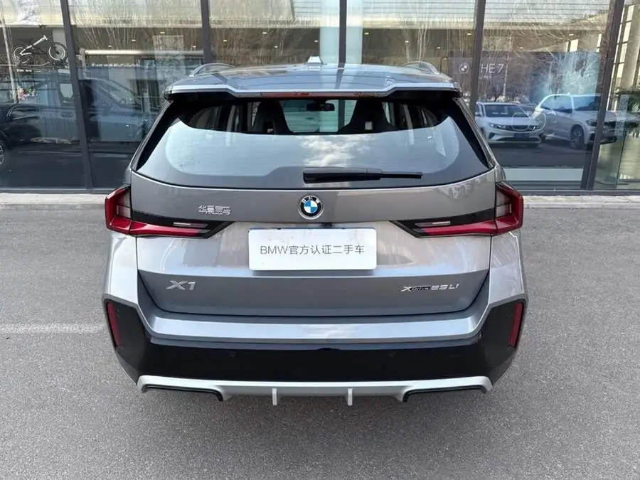 BMW X1 2023 xDrive25Li X Design Package