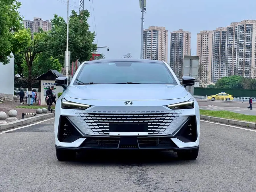 Changan UNI-V 2022 1.5T Premium
