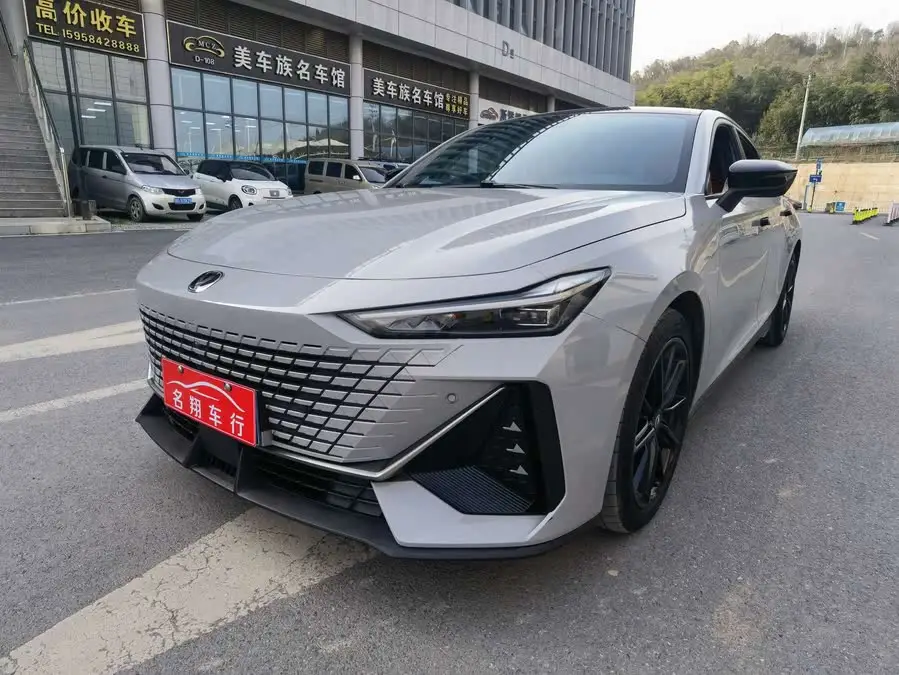 Changan UNI-V 2022 1.5T Premium